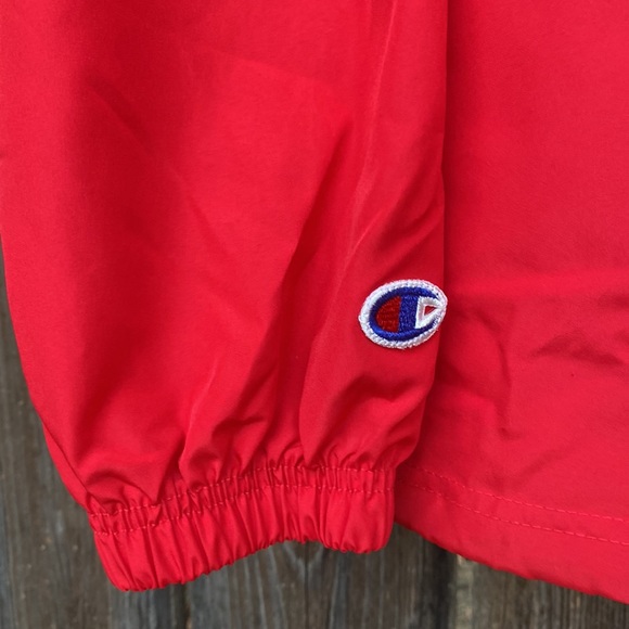 Men’s Champion Lightweight Windbreaker - Picture 4 of 5